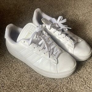 white adidas size 8.5